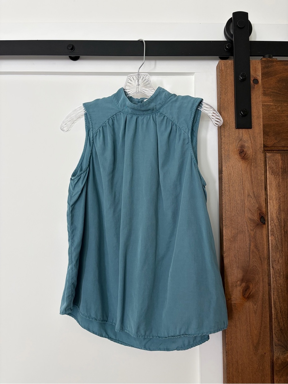 cloth & stone teal mock neck sleeveless top